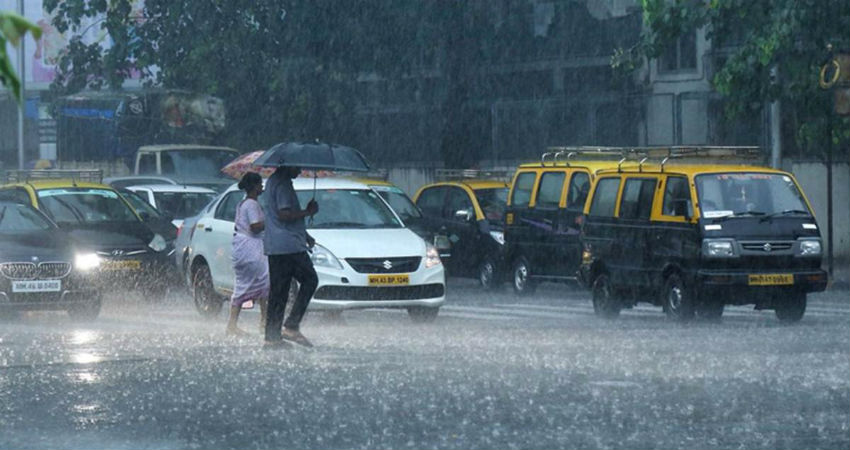 Mumbai receives heavy rainfall; IMD issues orange alert for 48 hours