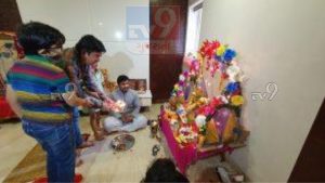 In Surat, people did Ganpati dispersal at home, prayed to remove corona 1