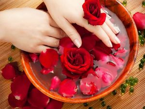 Try it, not makeup, face pack made of flowers will give your face beauty 1