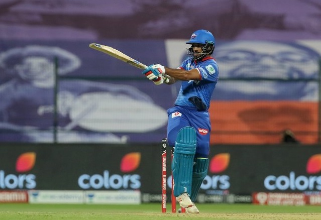 T20 league opner shikhar dhavan na annam 69 run sathe DC na 162 run MI e 4 wicket lidhi