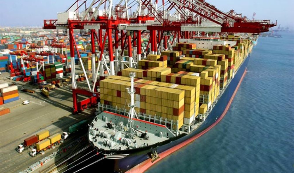 Corona mahamari ni dastak bad bhartiya bandar uper cargo handling chintajanak stare colsa ni aayat ma 25 taka sudhi gatado