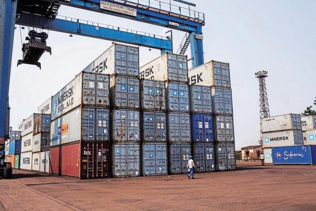 Corona mahamari ni dastak bad bhartiya bandar uper cargo handling chintajanak stare colsa ni aayat ma 25 taka sudhi gatado