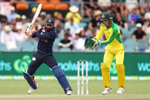 India scored 305 for five against Australia, a brilliant partnership between Hardik and Jadeja